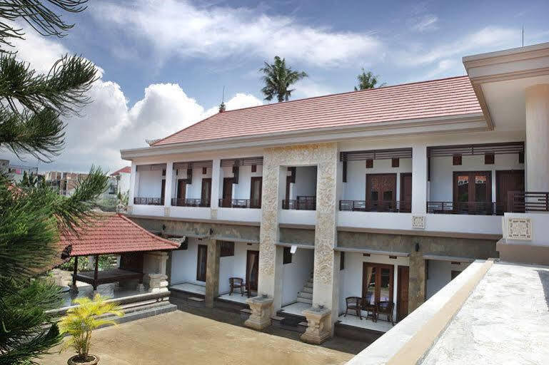 Puri Jayaraja Guest House Kuta Lombok Buitenkant foto