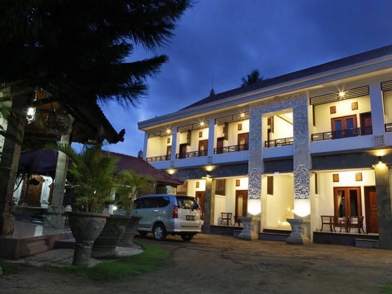 Puri Jayaraja Guest House Kuta Lombok Buitenkant foto